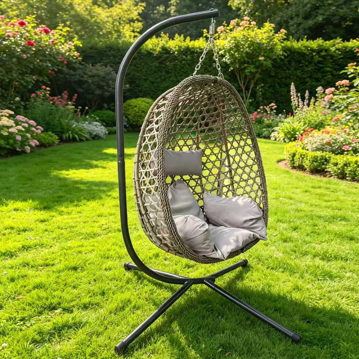 Hampton Rattan Swing Egg Chair Used Indoor & Outdoor Carries up-to 130kg