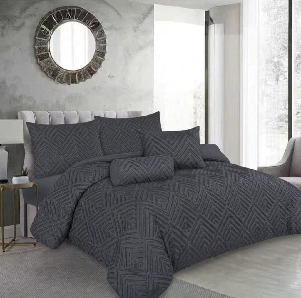 7 Piece King Size Bed in a Bag Bedding Set – Suitable for King & Double Beds – Comforter, Fitted Sheet, Cushions & Neck Roll